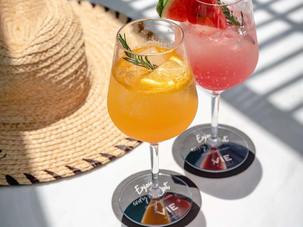 هتل وی هتل بانکوک